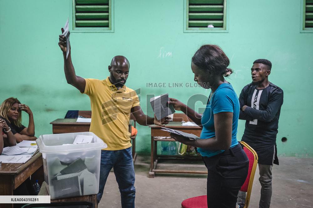 Presidential Elections Votes Counting - Gabon