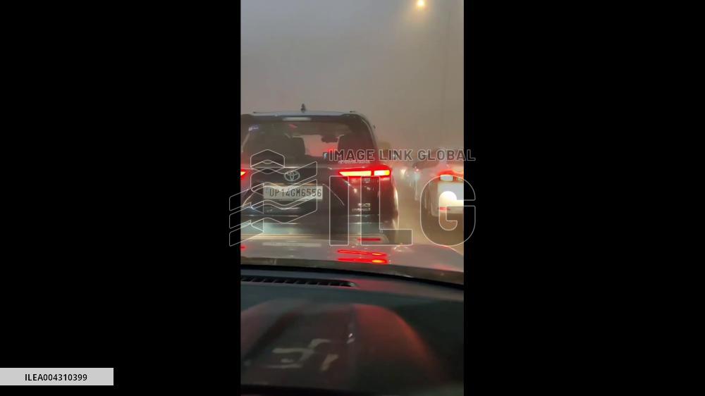 India: Massive Dust Storms Sweep Through Delhi-NCR, Causing Flight Delays 3