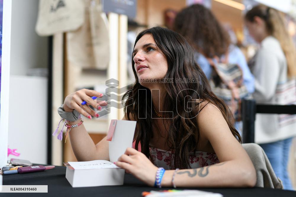 Paris Book Festival Ends On A High Note - France