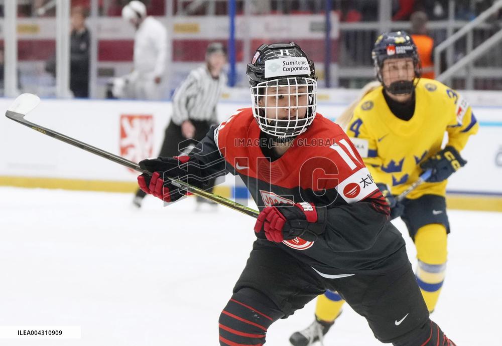 Ice hockey: Women's world championship