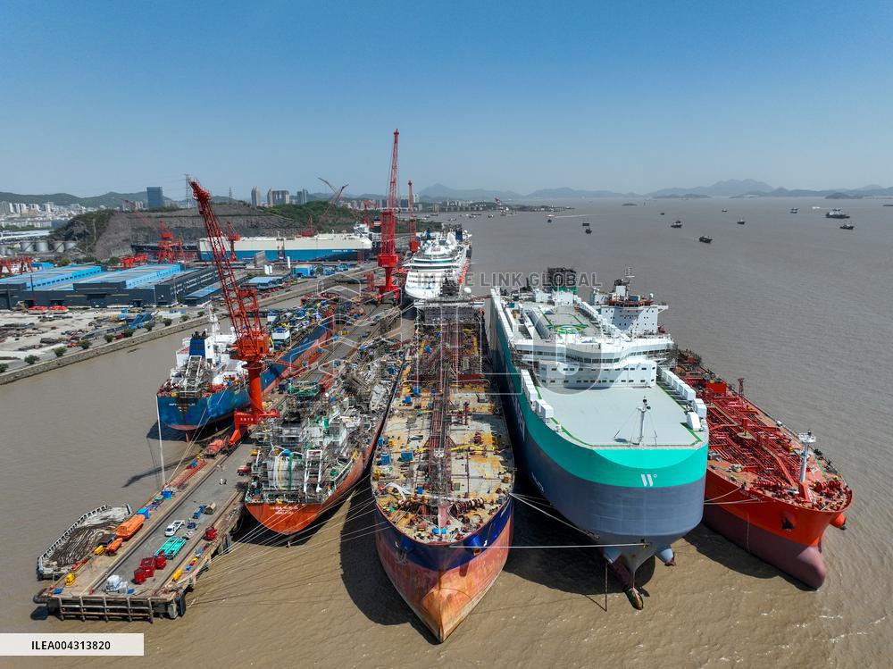 China Total Import And Export Value Increases in Q1 2025