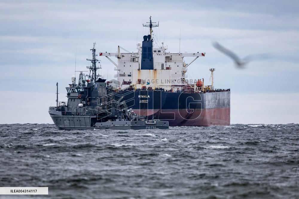 Estonian navy detains Russian 'shadow fleet' oil tanker