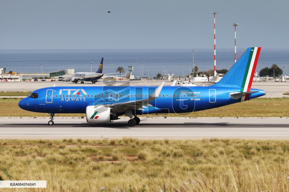 Airbus with ITA Airways and Lufthansa Livery - Italy