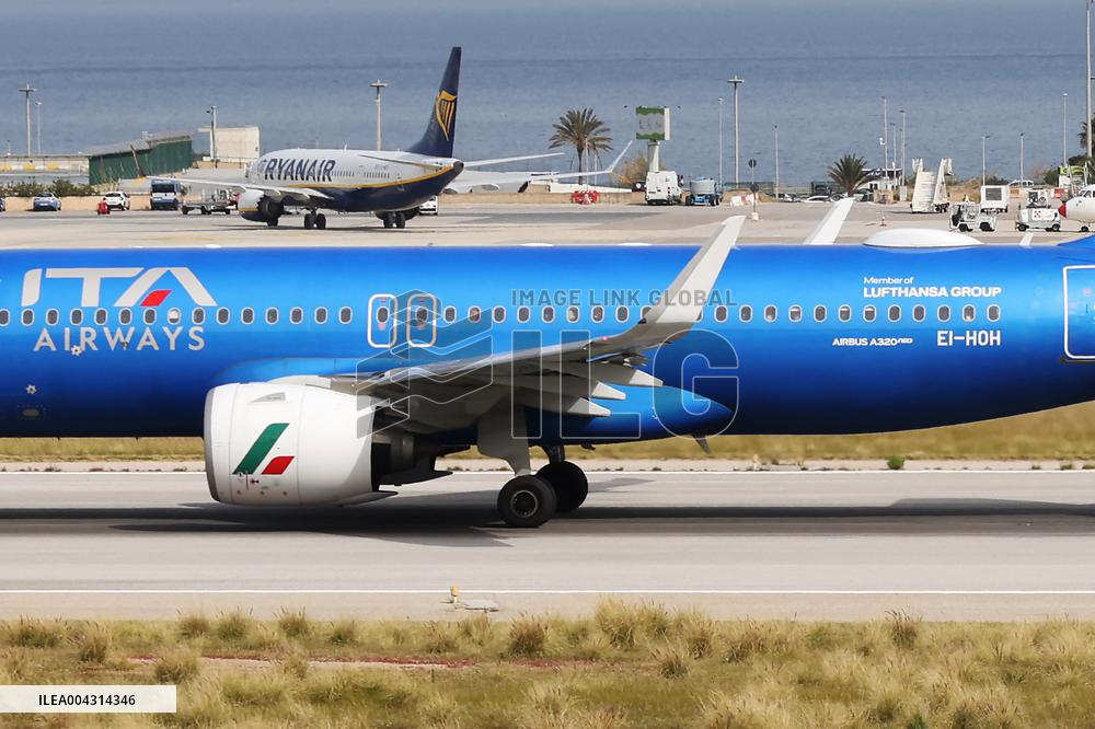 Airbus with ITA Airways and Lufthansa Livery - Italy