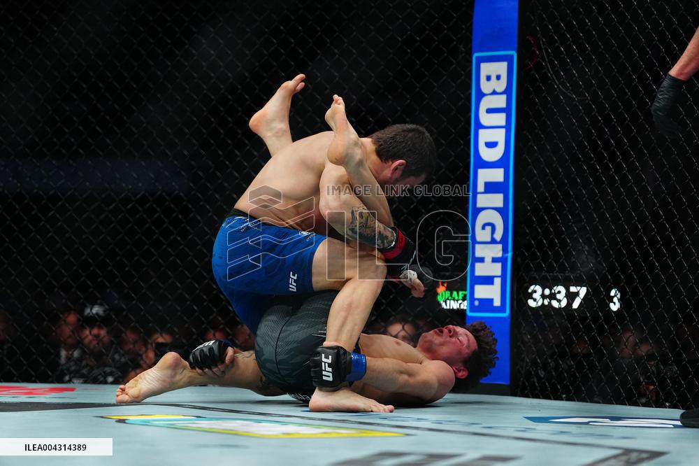 UFC 314 - Volkanovski vs Lopes