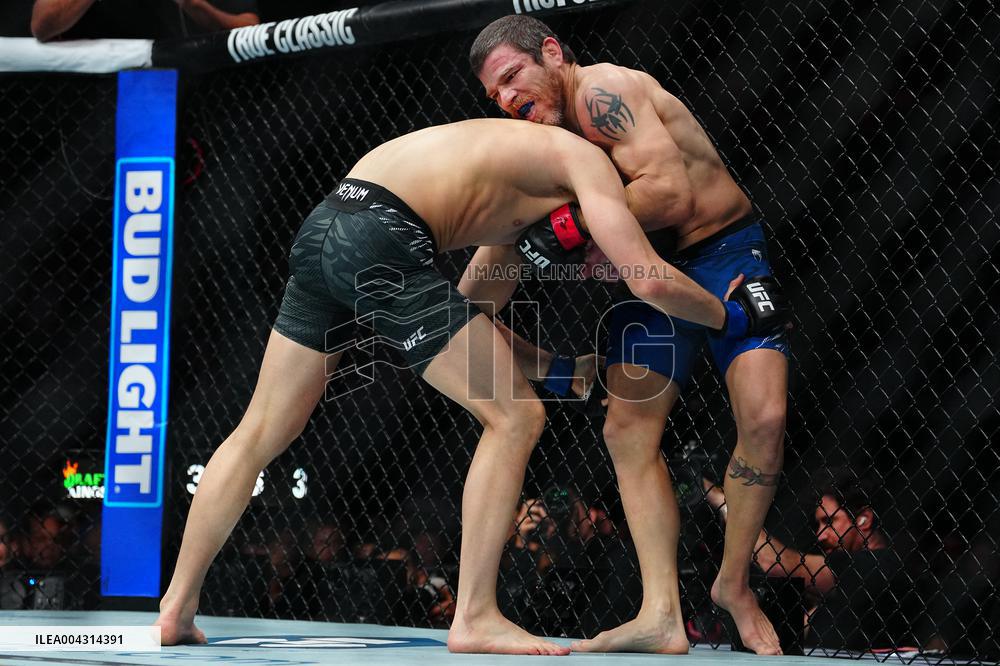 UFC 314 - Volkanovski vs Lopes