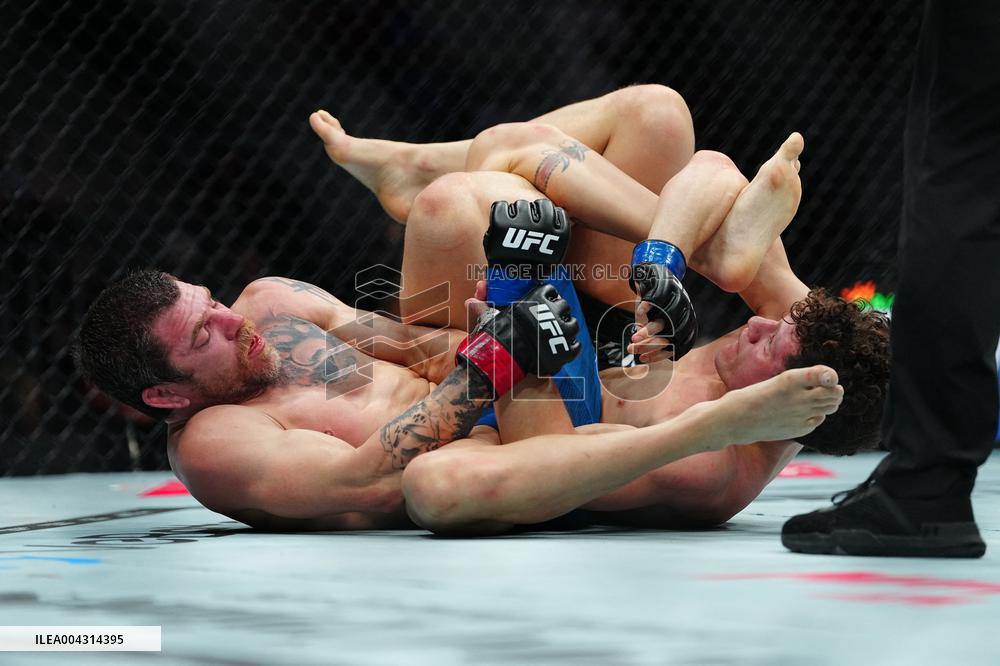 UFC 314 - Volkanovski vs Lopes