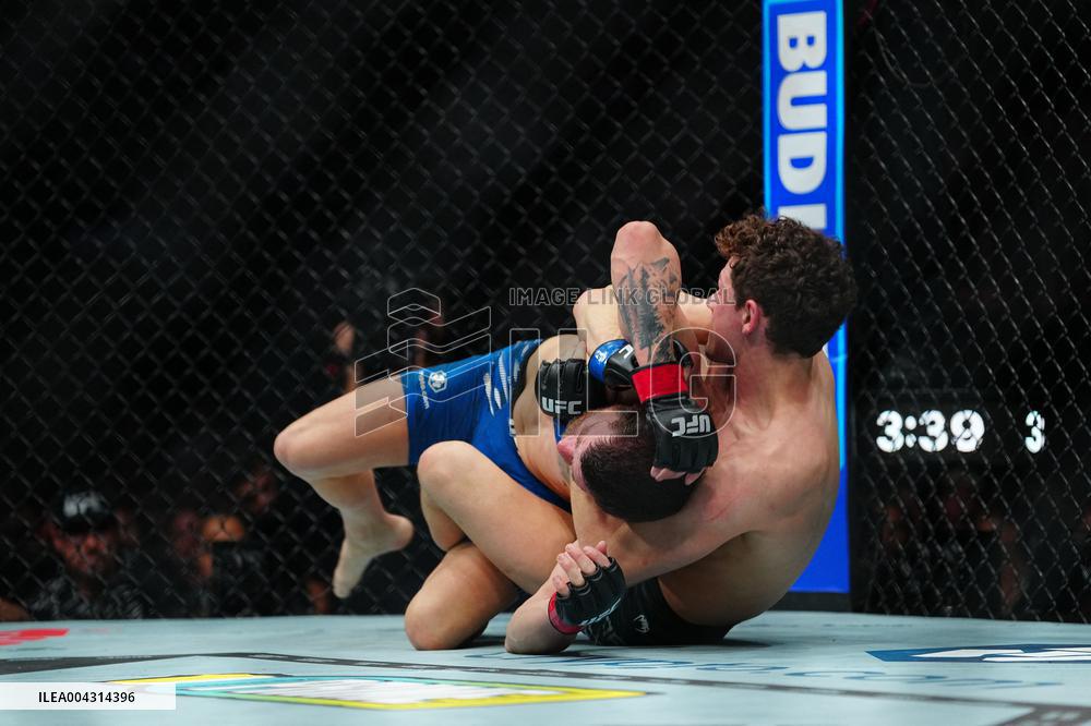 UFC 314 - Volkanovski vs Lopes