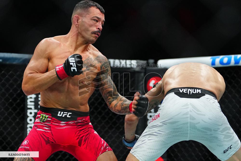 UFC 314 - Volkanovski vs Lopes