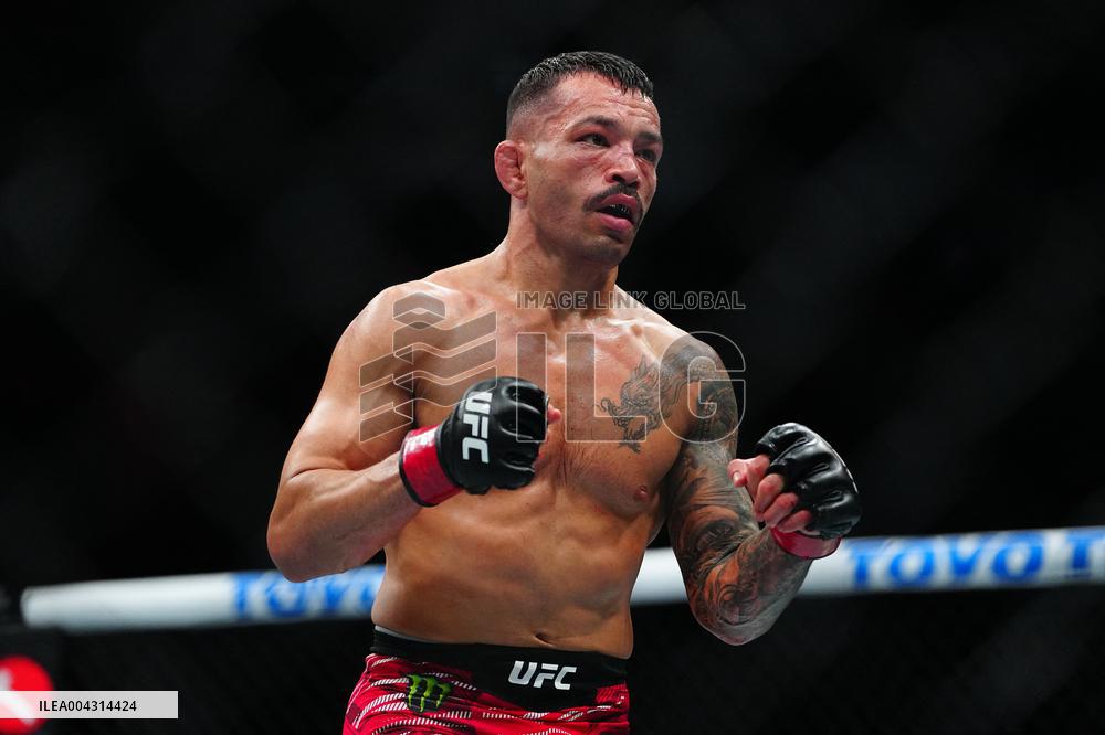 UFC 314 - Volkanovski vs Lopes
