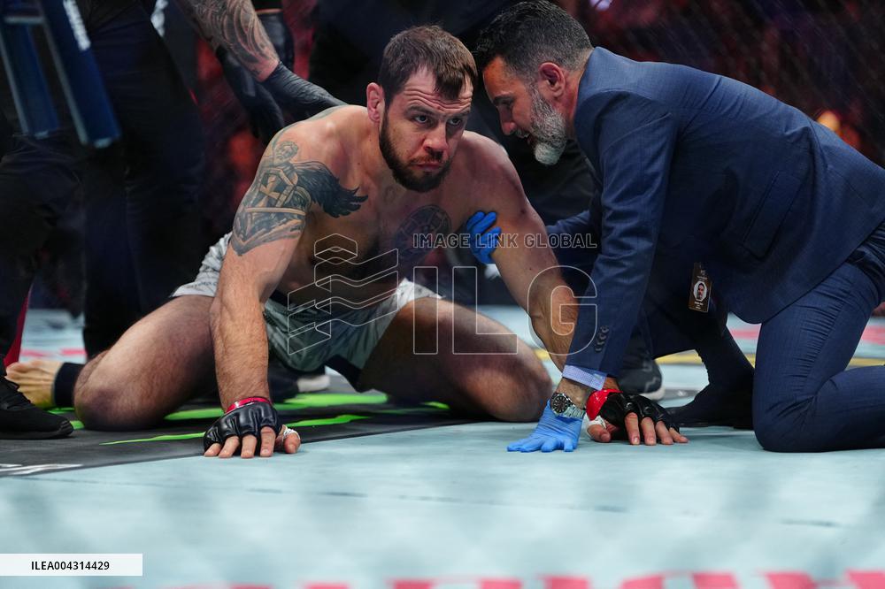 UFC 314 - Volkanovski vs Lopes