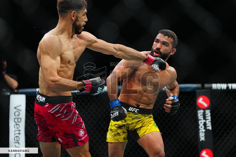 UFC 314 - Volkanovski vs Lopes