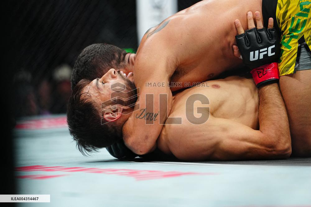 UFC 314 - Volkanovski vs Lopes