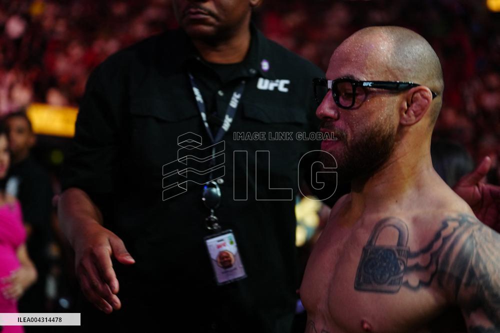 UFC 314 - Volkanovski vs Lopes