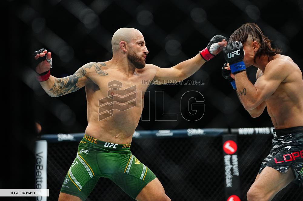 UFC 314 - Volkanovski vs Lopes