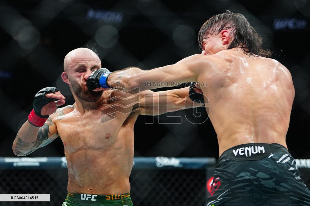 UFC 314 - Volkanovski vs Lopes