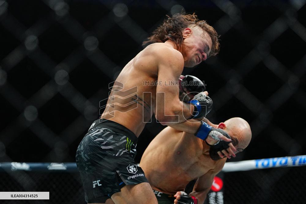 UFC 314 - Volkanovski vs Lopes