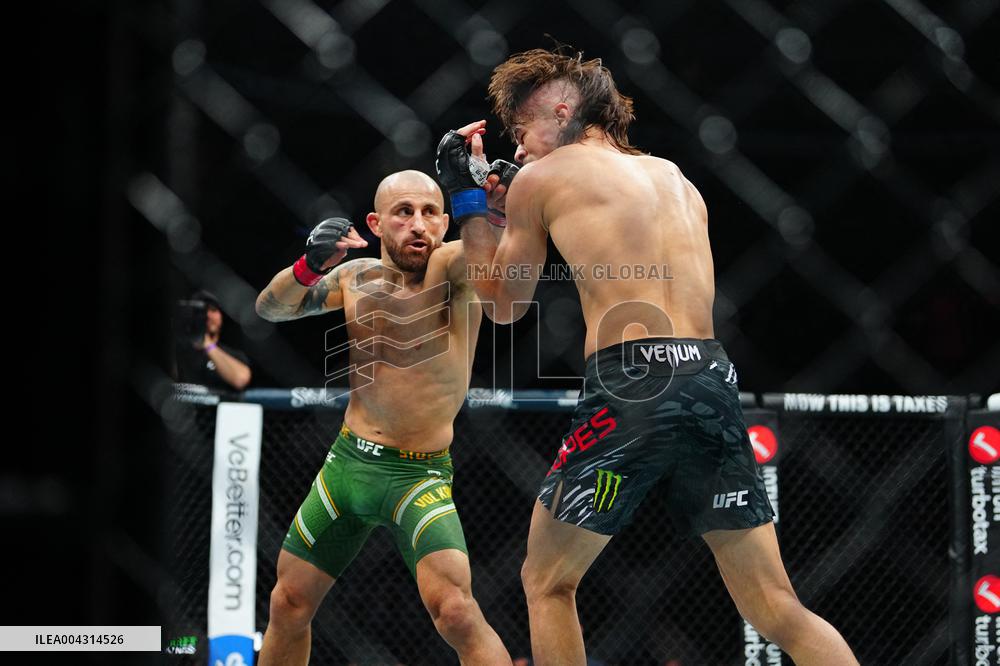 UFC 314 - Volkanovski vs Lopes