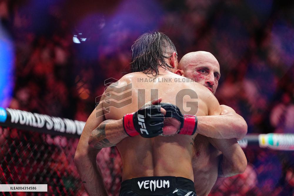 UFC 314 - Volkanovski vs Lopes