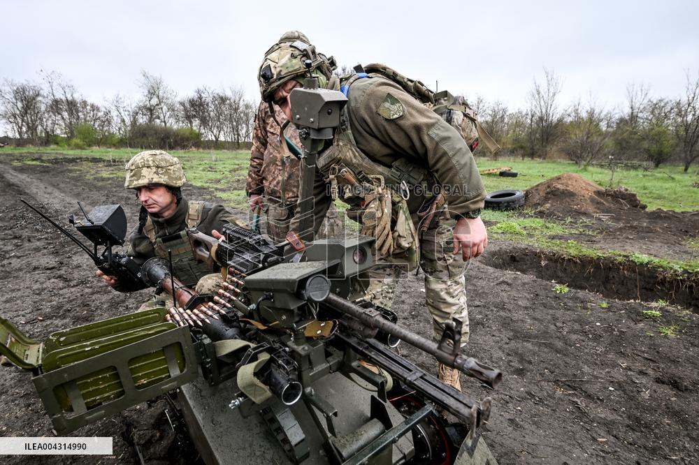 Ukrainian brigade fighting in Zaporizhzhia direction gets ground drone
