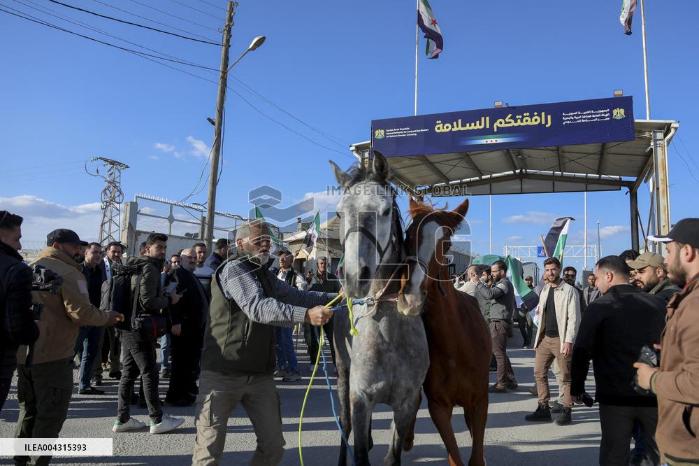 Spanish Muslims retrace 500-year-old pilgrimage route to Mecca on horseback arrive in Syria