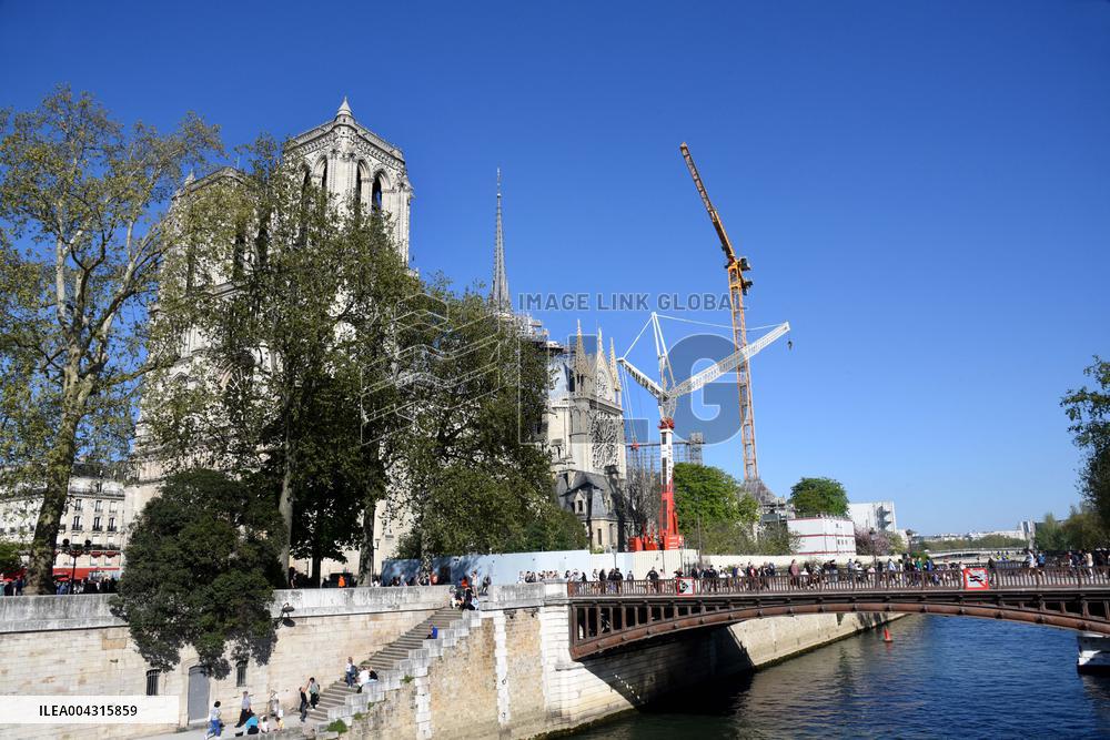 Illustration - Notre Dame de Paris Reopens to Public