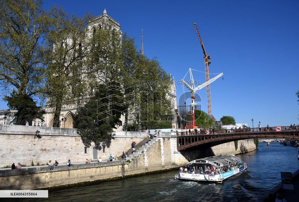 Illustration - Notre Dame de Paris Reopens to Public