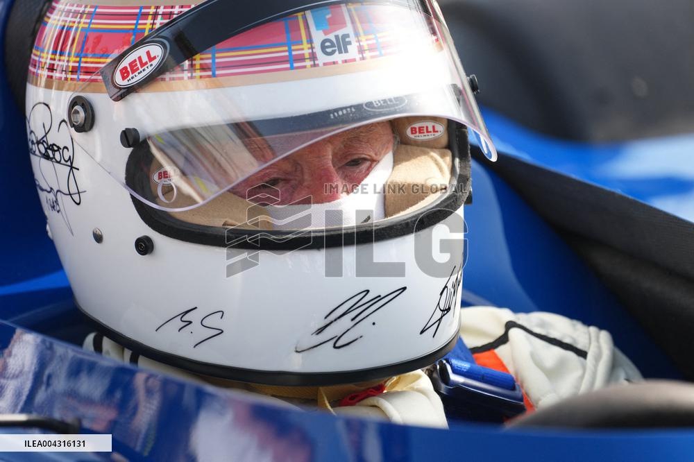 Jackie Stewart drives 1973 title-winning Tyrrell in emotional demo run at Bahrain GP