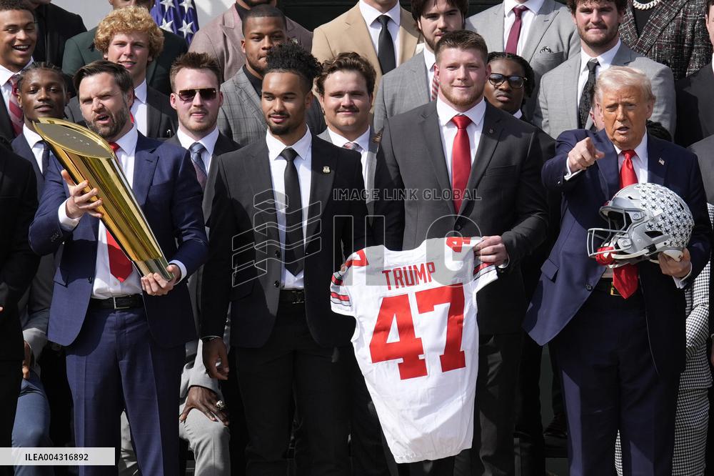 Donald Trump welcomes College Football Champions - Washington