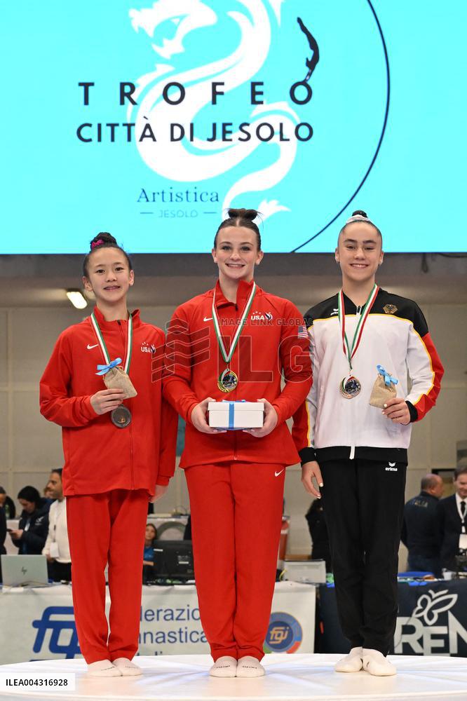 ALTRO - Ginnastica - Trophy Artistic Gymnastics