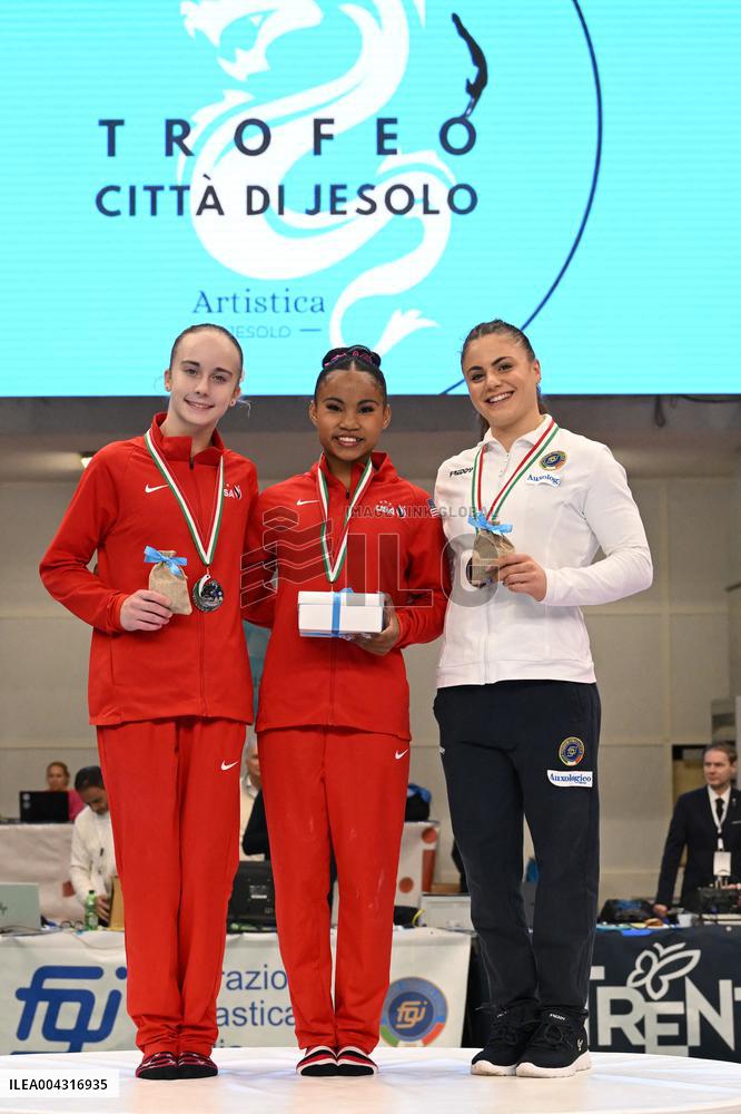 ALTRO - Ginnastica - Trophy Artistic Gymnastics
