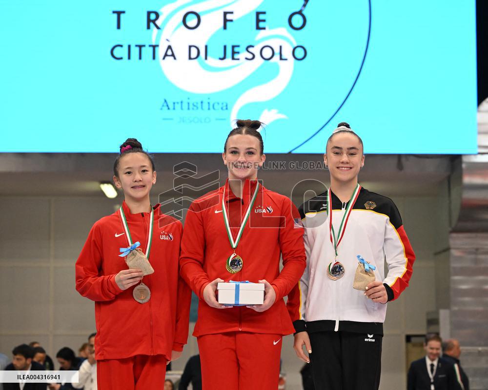 ALTRO - Ginnastica - Trophy Artistic Gymnastics