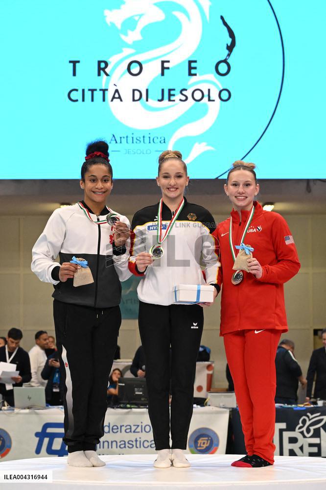 ALTRO - Ginnastica - Trophy Artistic Gymnastics