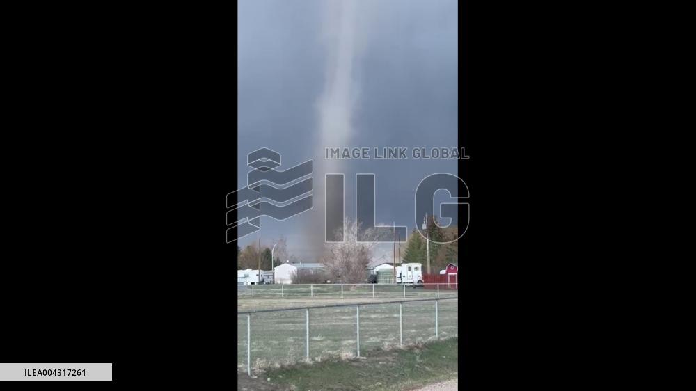Canada: Landspout Tornado Spotted Near Rolling Hills, Alberta