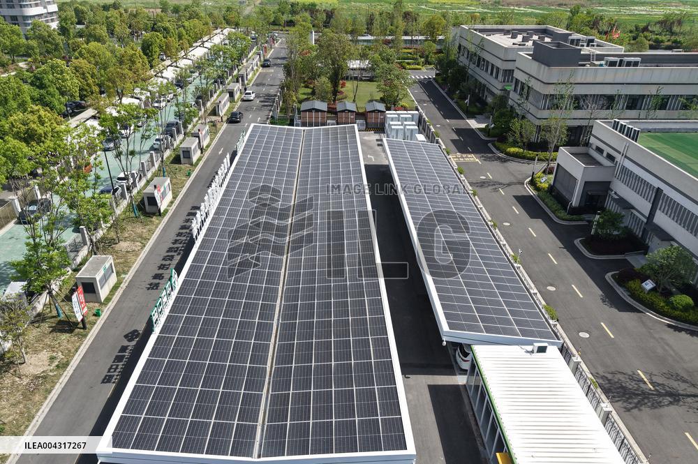 A Smart Energy Comprehensive Demonstration Supercharger Station in Hangzhou