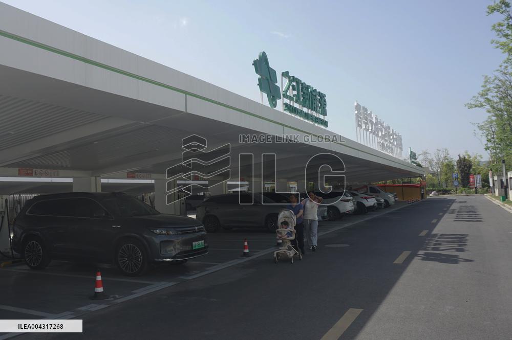 A Smart Energy Comprehensive Demonstration Supercharger Station in Hangzhou