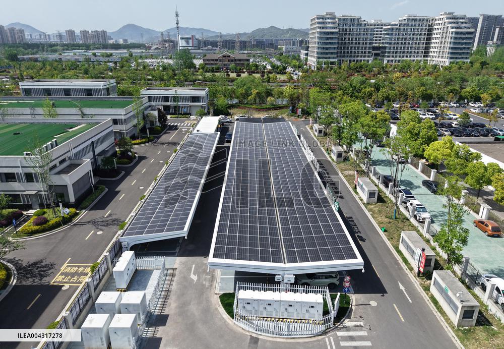 A Smart Energy Comprehensive Demonstration Supercharger Station in Hangzhou