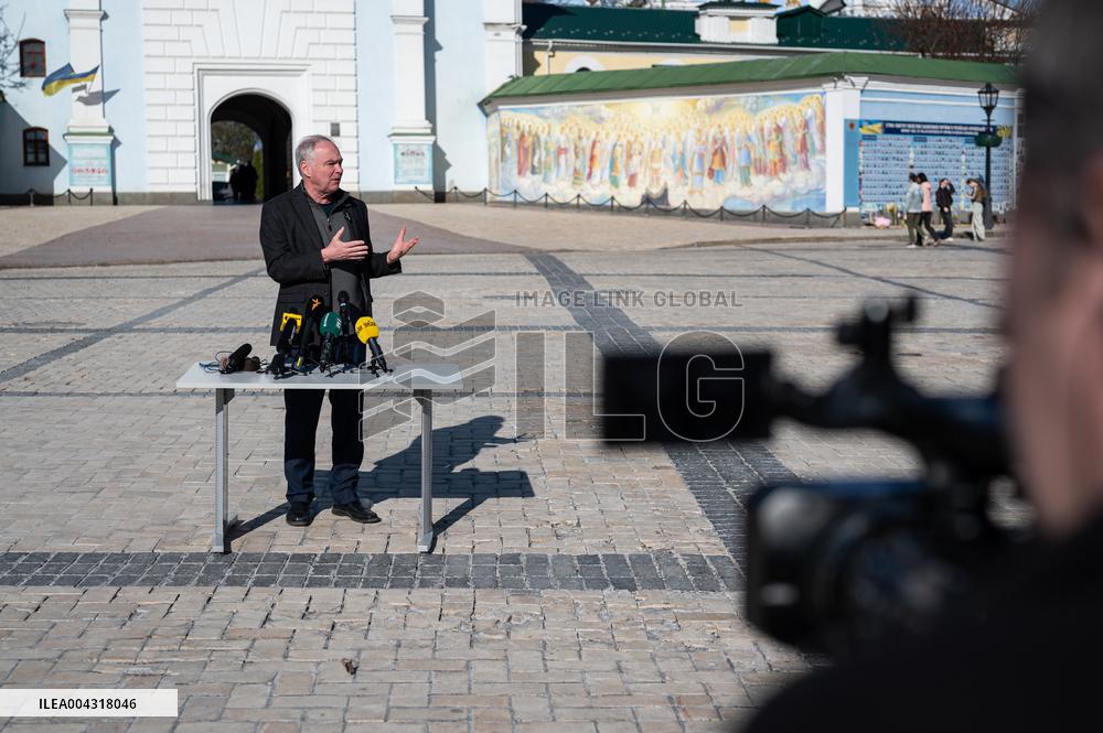 News conference of US Senator Tim Kaine in Kyiv