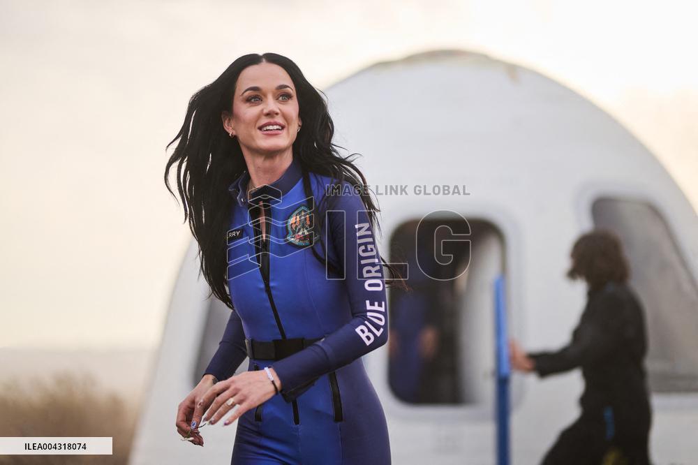 BlueOrigin New Shepard-31 Capsule Recovery