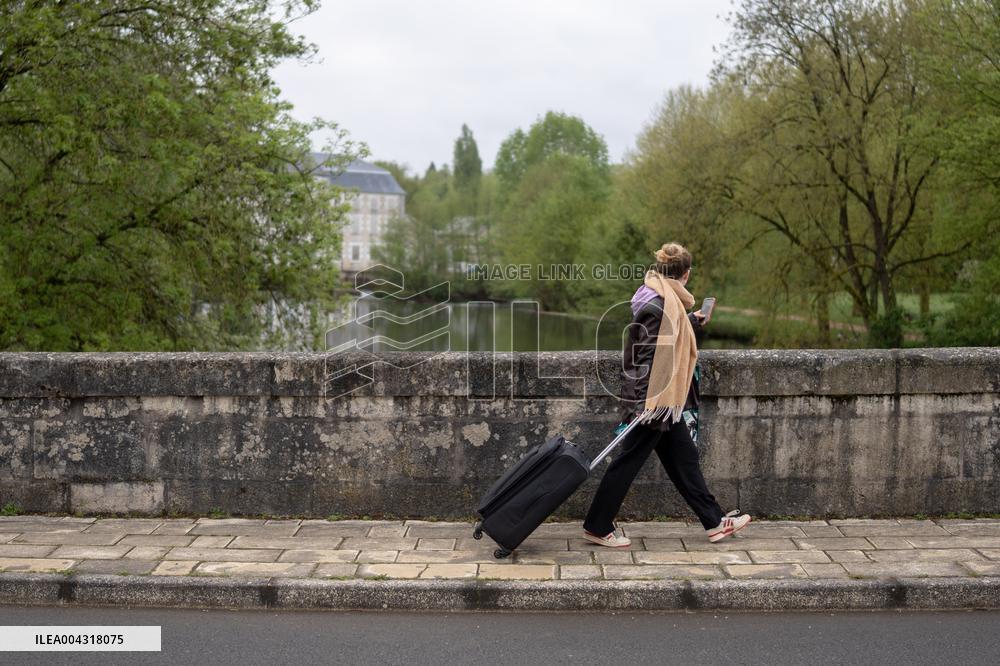 Illustration of views of Vivonne AJ