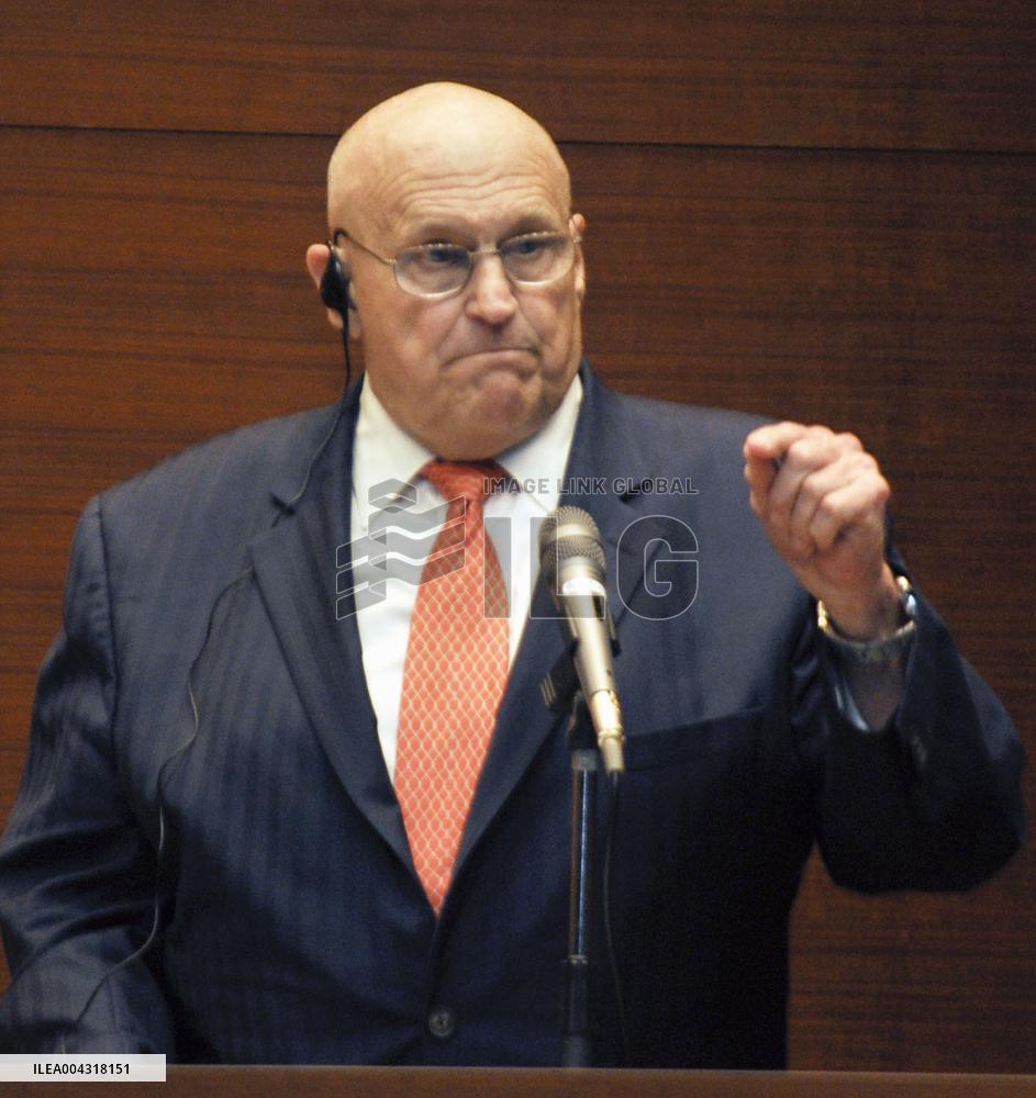 Ex-U.S. Deputy Secretary of State Armitage dies