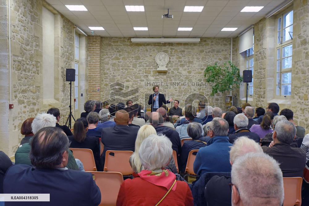 Socialist Deputy Boris Vallaud Meets Supporters in Langon