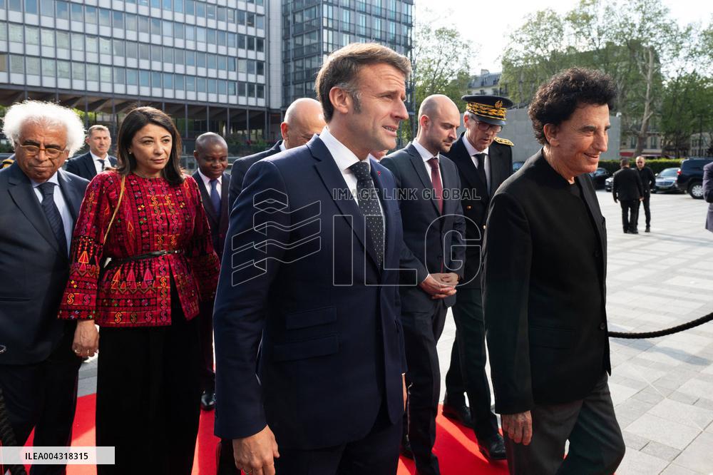 President Macron Visit The Exhibition Treasures Rescued From Gaza At Arab World Institute - Paris