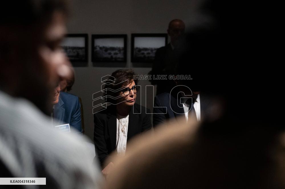 President Macron Visit The Exhibition Treasures Rescued From Gaza At Arab World Institute - Paris