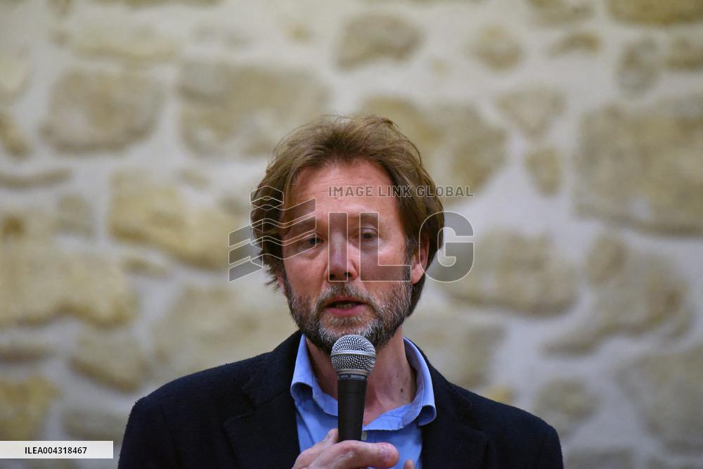 Socialist Deputy Boris Vallaud Meets Supporters in Langon