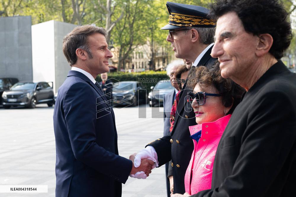 President Macron Visit The Exhibition Treasures Rescued From Gaza At Arab World Institute - Paris