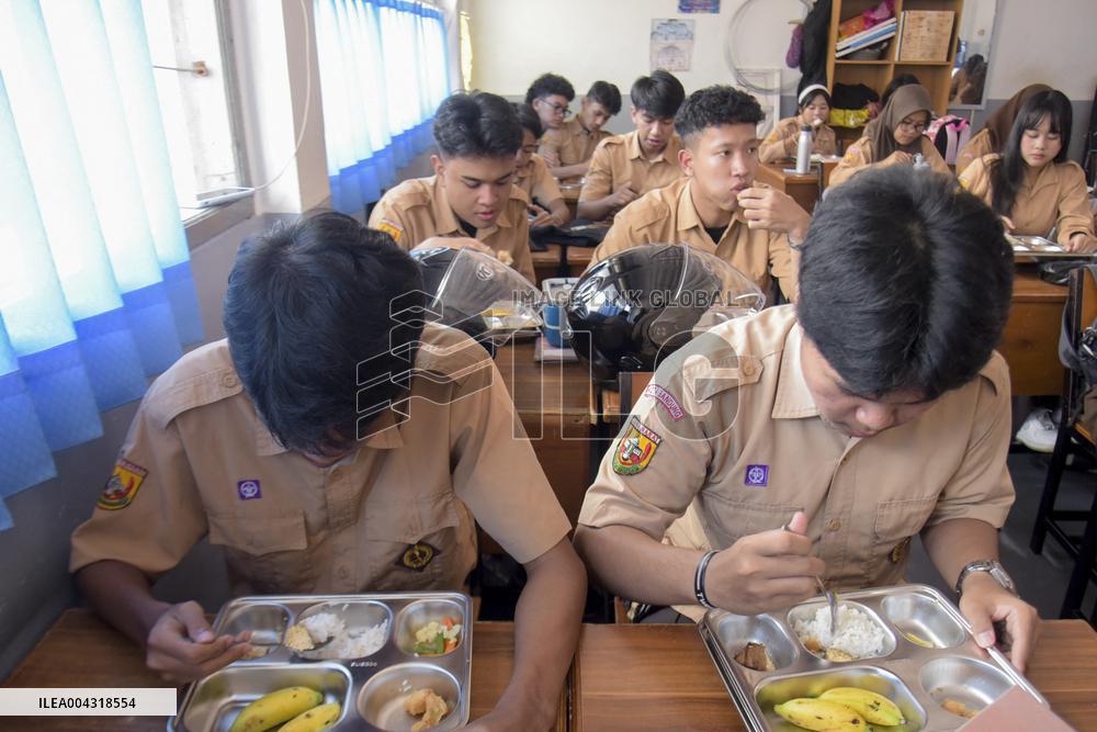 Government Funds Child Meal Project in Indonesia