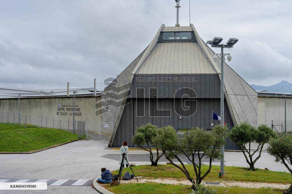 Toulon penitentiary center targeted by Kalashnikov shots