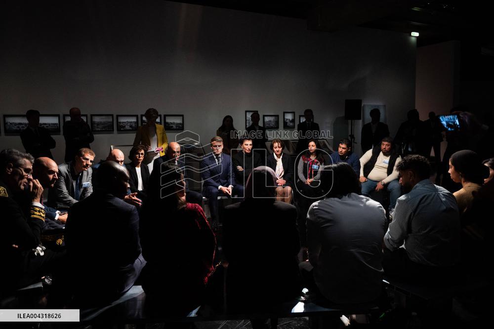 President Macron Visit The Exhibition Treasures Rescued From Gaza At Arab World Institute - Paris