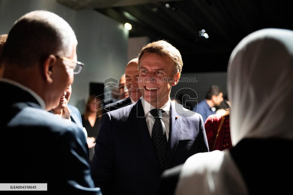 President Macron Visit The Exhibition Treasures Rescued From Gaza At Arab World Institute - Paris